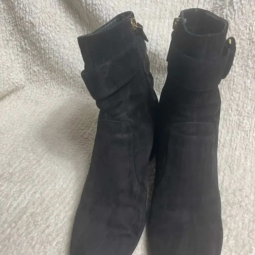 Nine West leather Black Suede Ankle Boots block heels buckle accent  SZ12M